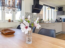 6 Person Holiday Home in Vinderup