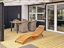 6 Person Holiday Home in Vinderup