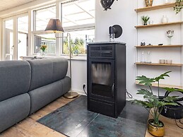 6 Person Holiday Home in Vinderup