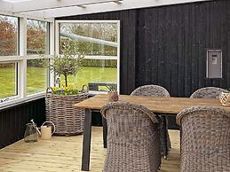 6 Person Holiday Home in Vinderup
