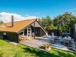 6 Person Holiday Home in Ulfborg