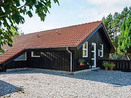 6 Person Holiday Home in Ulfborg