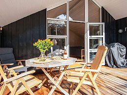 6 Person Holiday Home in Ulfborg