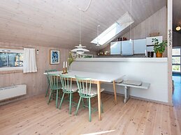 6 Person Holiday Home in Ulfborg
