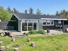 6 Person Holiday Home in Thyholm