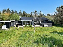 6 Person Holiday Home in Thyholm