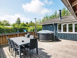 7 Person Holiday Home in Ulfborg