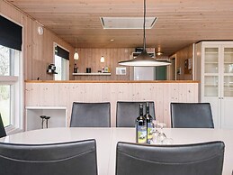 7 Person Holiday Home in Ulfborg