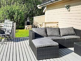 8 Person Holiday Home in Sortland-by Traum