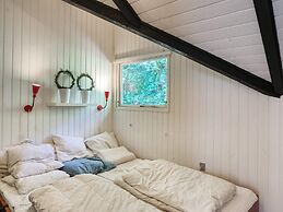 6 Person Holiday Home in Vaeggerlose