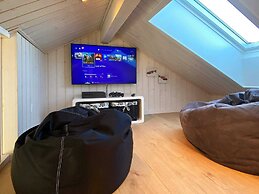 8 Person Holiday Home in Vaeggerlose