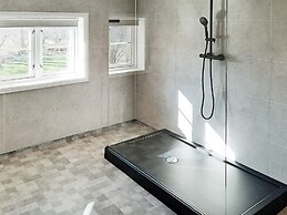 10 Person Holiday Home in Vallersund