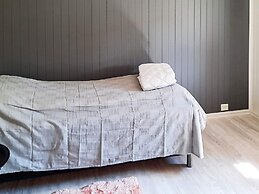 10 Person Holiday Home in Vallersund