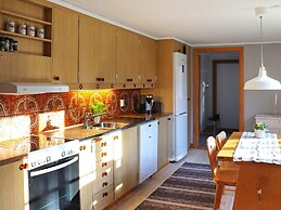 6 Person Holiday Home in Ullared-by Traum