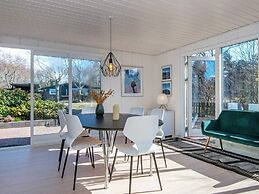 6 Person Holiday Home in Logstor