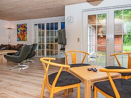 12 Person Holiday Home in Ulfborg