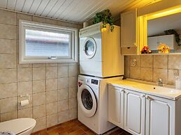 6 Person Holiday Home in Gorlev