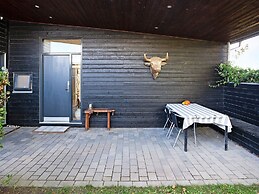 6 Person Holiday Home in Vaeggerlose