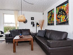 6 Person Holiday Home in Hejls