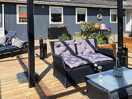 6 Person Holiday Home in Hejls