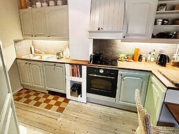 8 Person Holiday Home in Maloy-by Traum