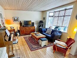 8 Person Holiday Home in Maloy-by Traum