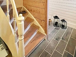 8 Person Holiday Home in Maloy-by Traum