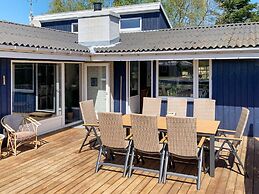 8 Person Holiday Home in Vaeggerlose