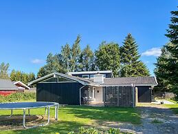 8 Person Holiday Home in Vaeggerlose