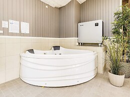 8 Person Holiday Home in Vaeggerlose