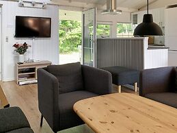 8 Person Holiday Home in Vaeggerlose