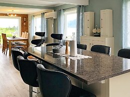 8 Person Holiday Home in Bolandet-by Traum