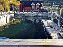 8 Person Holiday Home in Midsund