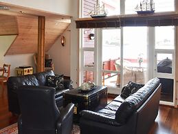 8 Person Holiday Home in Midsund