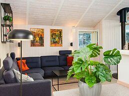 6 Person Holiday Home in Juelsminde