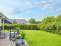 6 Person Holiday Home in Juelsminde