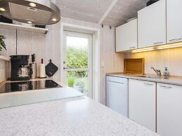 6 Person Holiday Home in Juelsminde