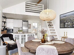 6 Person Holiday Home in Logstor