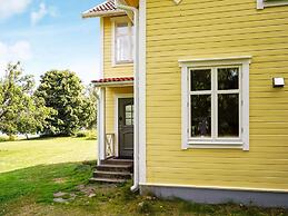 6 Person Holiday Home in Nykvarn-by Traum