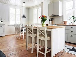 6 Person Holiday Home in Nykvarn-by Traum