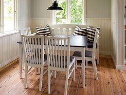 6 Person Holiday Home in Nykvarn-by Traum
