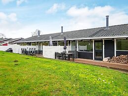 6 Person Holiday Home in Aabenraa-by Traum
