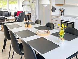 6 Person Holiday Home in Aabenraa-by Traum