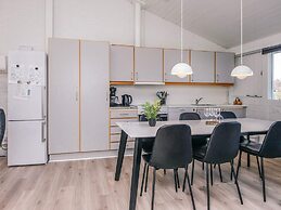 6 Person Holiday Home in Aabenraa-by Traum