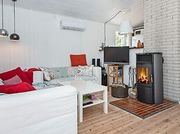 6 Person Holiday Home in Ebeltoft