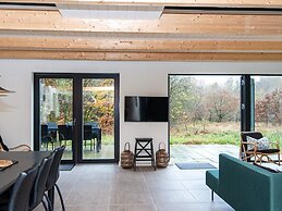 6 Person Holiday Home in Hovborg