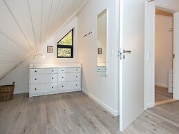 6 Person Holiday Home in Hovborg