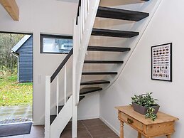 6 Person Holiday Home in Hovborg