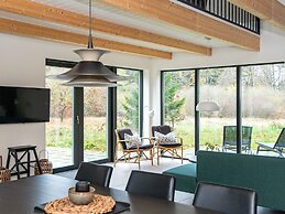 6 Person Holiday Home in Hovborg