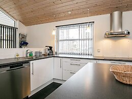 Luxurious Spa Retreat in Blokhus-by Traum